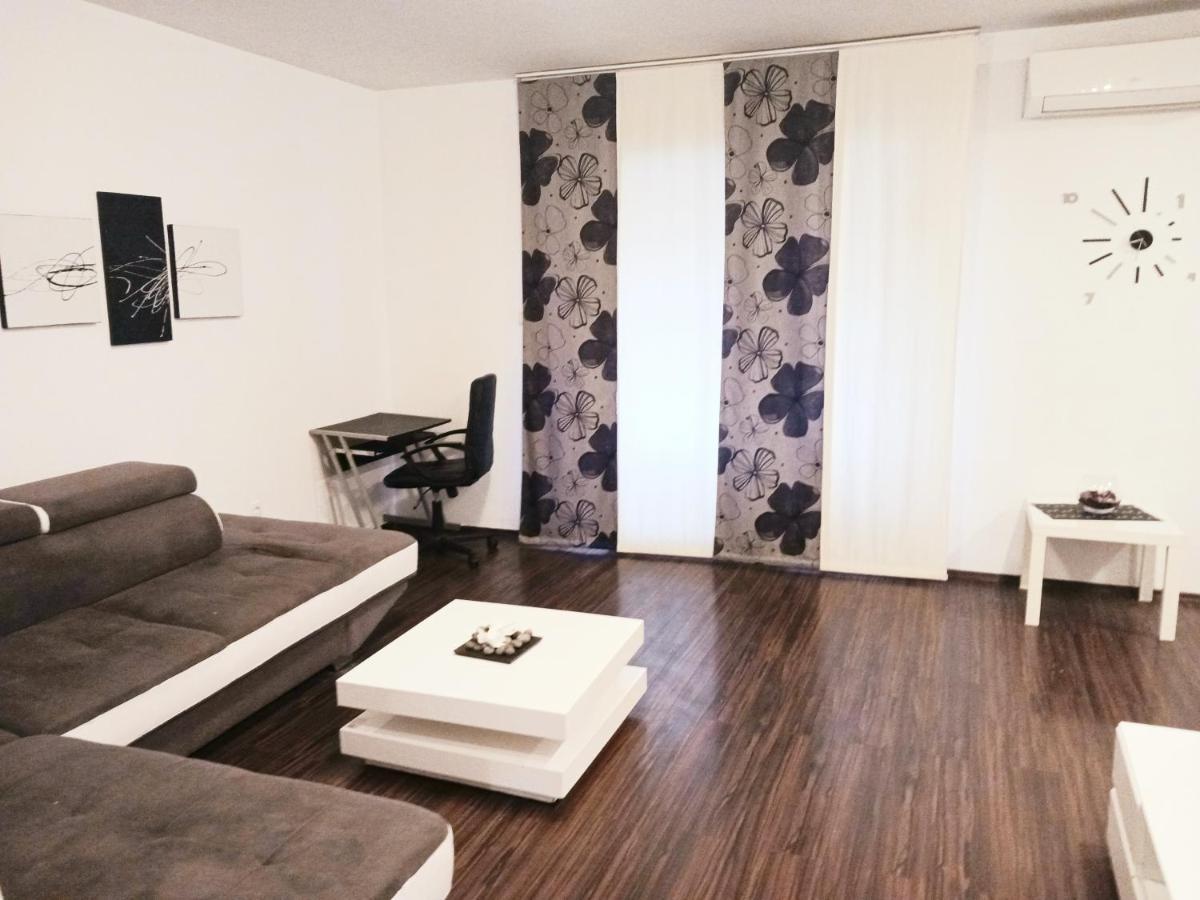 Familyhouse Διαμέρισμα Πούλα Εξωτερικό φωτογραφία